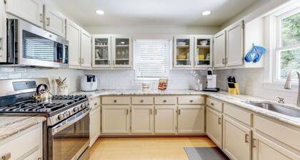 Waterfront Allergy-free 4br, Dock & Home Theater