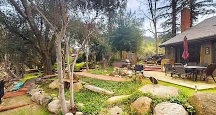 Yard & Patio: Quiet & Well-stocked Riverside Home