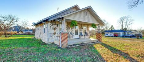 House (2 Bedrooms) | Front of property