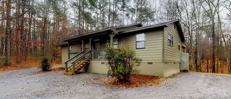 House (4 Bedrooms) | Front of property