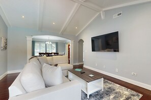 Nhà (3 Bedrooms) | Nội thất