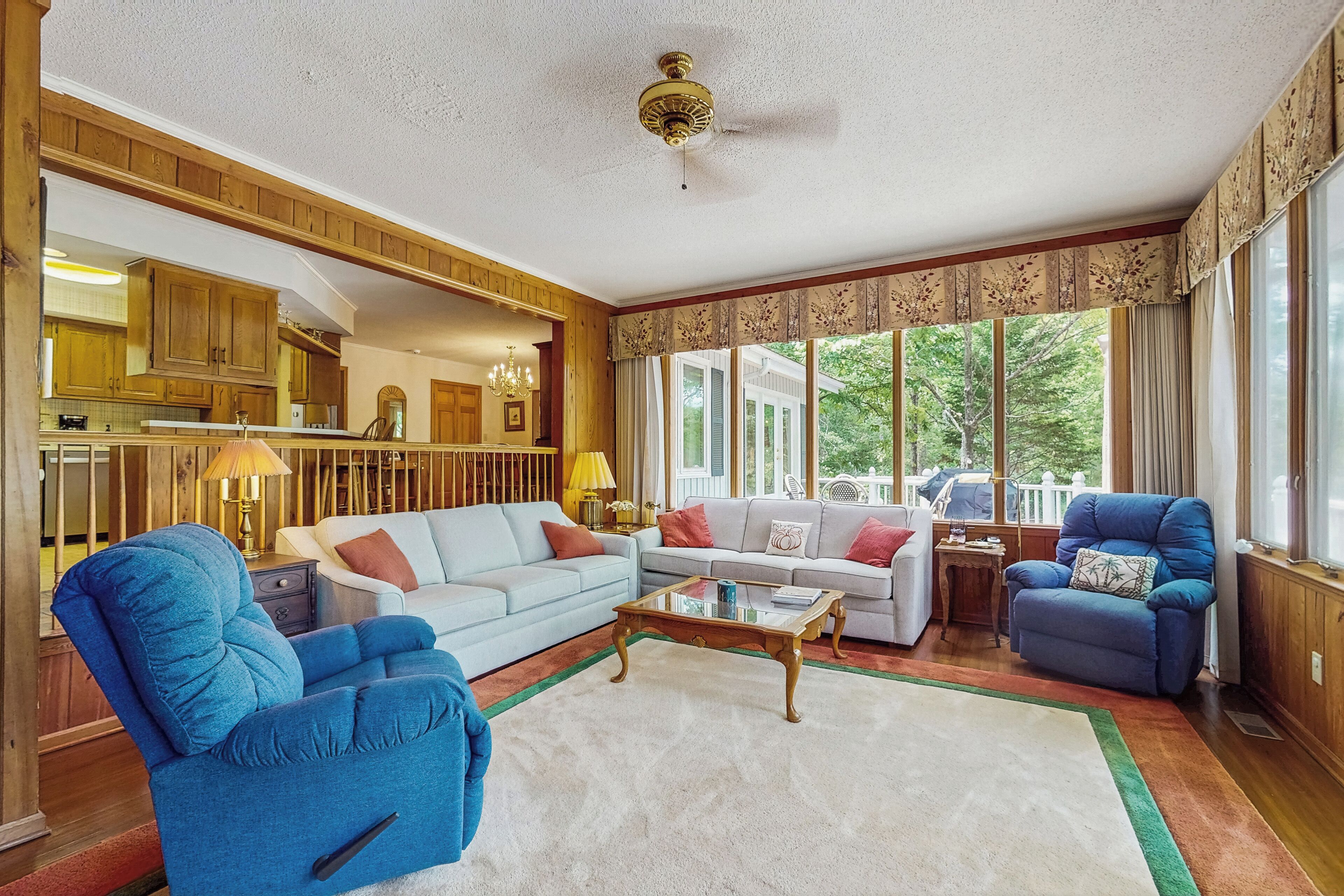 House (4 Bedrooms) | Front of property