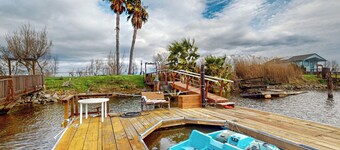 3BR Dog-friendly Home Near River w/ Fire Pit