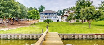 4BR Waterfront Home w/ Pier, Dog-friendly
