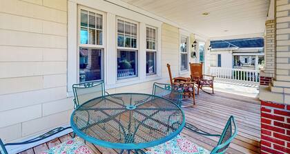 Century-old, Small-town 4BR w/ Great Yard, Porch