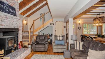 House (4 Bedrooms) | Interior