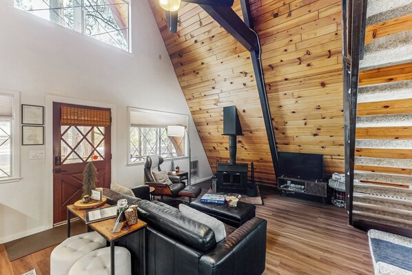 House (3 Bedrooms) | Interior - 3BR Cabin Near Golf, Trails, Lakes, Skiing & More (Pinetop)