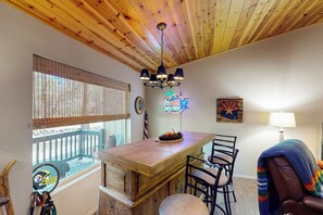House (3 Bedrooms) | Interior - 3BR Home Close to Golf, Trails, Lake, & Ski Resort (Pinetop)