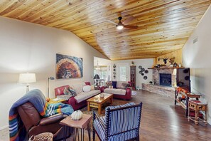 House (3 Bedrooms) | Interior - 3BR Home Close to Golf, Trails, Lake, & Ski Resort (Pinetop)