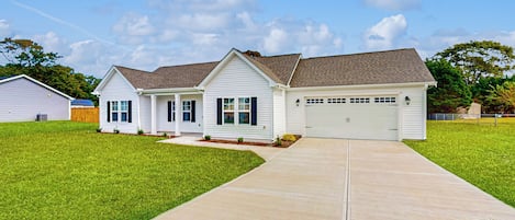 House (3 Bedrooms) | Front of property