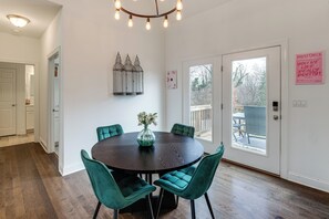 Nhà (2 Bedrooms) | Nội thất