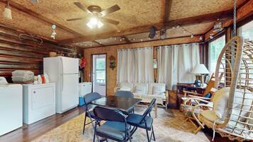House (4 Bedrooms) | Bahagian dalam