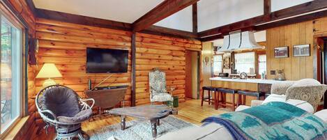 House (4 Bedrooms) | Interior