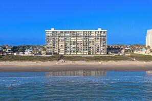 Apartment (3 Bedrooms) | Interior - Beachfront 3BR Corner Condo w/ Community Perks! (New Haven)