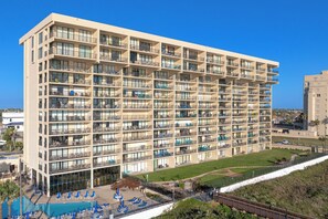 Apartment (3 Bedrooms) | Interior - Beachfront Corner 3br: Suntide III - Unit 910 (New Haven)