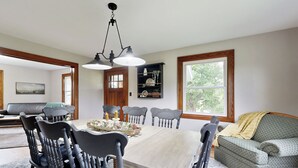 Unclassified image, 3 of 25, button - Historic Family Farmhouse w/ Yard in Darlington! (Darlington)