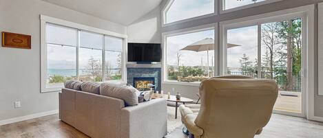 House (2 Bedrooms) | Interior