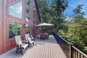 Interior - Luxurious 3BR Home w/ Hot Tub & Fireplace (Eastman)