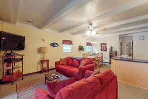 Interior - 2BR Lakefront Lake Murray Home w/ Dock & Deck (Leesville)