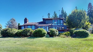 House (4 Bedrooms) | Front of property