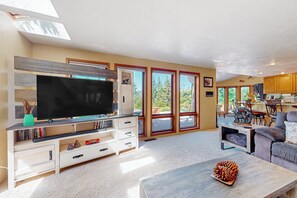 House (4 Bedrooms) | Interior - 100 Yards to Lake: Home w/ Hot Tub & Fire Pit (Foster)