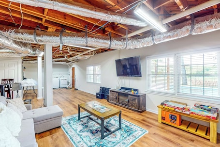 3BR on Sprawling Acreage w/ Magnificent Views