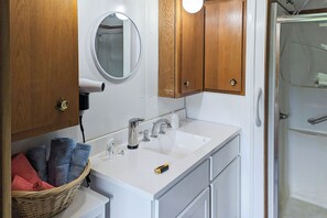 House (1 Bedroom) | Interior