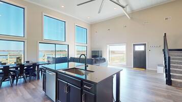 Rumah (4 Bedrooms) | Interior