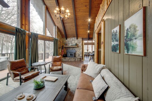 Waterfront Gem w/ Private Dock on Sullivan Lake!