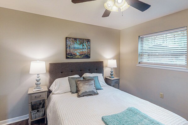 Interior - Serene 3BR Farmhouse w/ Deck & Pond (Wilmer)