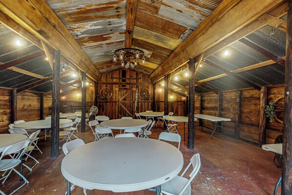 Interior - Serene 3BR Farmhouse w/ Deck & Pond (Wilmer)