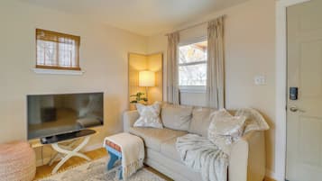 Apartment (0 Bedroom) | Interior