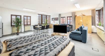 Holiday Apartment 'Am Marktplatz' with Mountain View and Wi-Fi