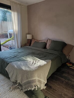Iron/ironing board, WiFi, bed sheets - Villa among oaks and pines 30 minutes from Mont Ventoux (Faucon)
