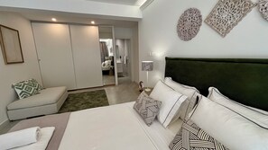 Deluxe-Apartment, Gartenblick | Bügeleisen/Bügelbrett, kostenloses WLAN