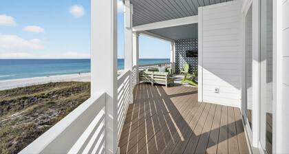 6BR Gulf-Front Home, Sleeps 19, Heated Pool & Mini Golf