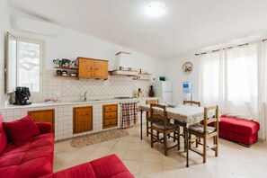 บ้านพัก, 1 ห้องนอน, สูบบุหรี่ได้, ระเบียง | ห้องรับประทานอาหาร