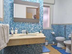 House, 1 Bedroom, Smoking, Terrace | Bathroom - Villa Serroni Casa Vacanza (Mazara del Vallo)
