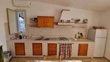 House, 1 Bedroom, Smoking, Terrace | Interior