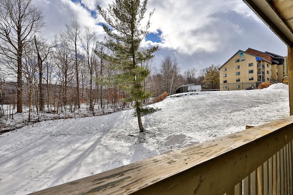 Condo, 2 Bedrooms | Property grounds - Mountain Green Condo 2b4 2 Bedroom Condo (Killington)