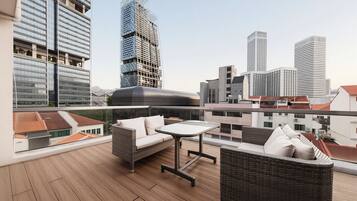 Loft Confort, balcón, vista a la ciudad | Vista del balcón