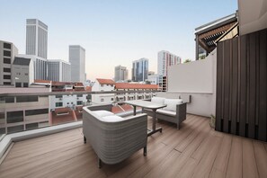 Comfort Loft, Balcony, City View | In-room safe, blackout drapes, iron/ironing board, free WiFi - Aura Hotel Purvis (Singapore)