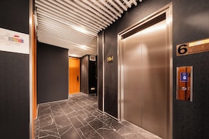 Interior - Dinowa (Singapore)