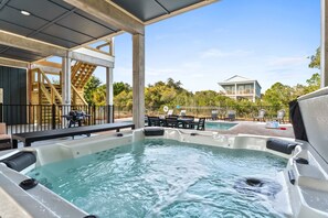 Terrace/patio - House of Cards  Private pool and private hot tub. Short walk to the beach. (St. George Island)