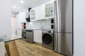 Apartment - M Scsd14 Amplio Piso Exterior de 2 Dormitorios e (Madrid)