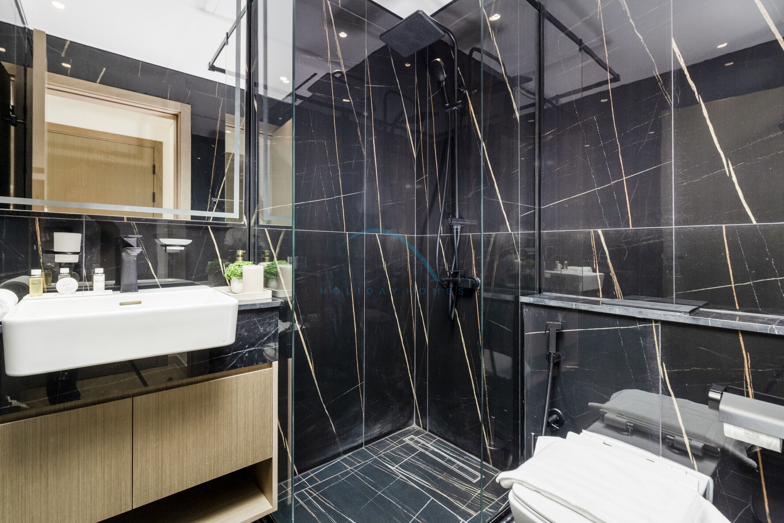 Dusche, Haartrockner, Bidet, Handtücher