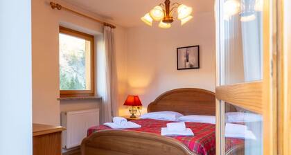 The Space🏔 Beautiful Mountain House 5 Minutes from the Alleghe Slopes – Comfort & Nature in the Heart of the DolomitesExperience a unique stay in the Dolomites in a mountain house cared for in every detail, perfect for ski lovers in winter and hikin