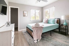 2 Schlafzimmer, Bügeleisen/Bügelbrett, WLAN, Bettwäsche