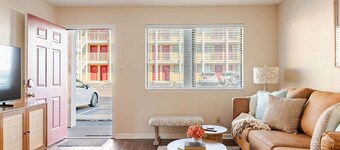 🏆FSU–Doak Condo | Pool, Fast WiFi & Parking (1)