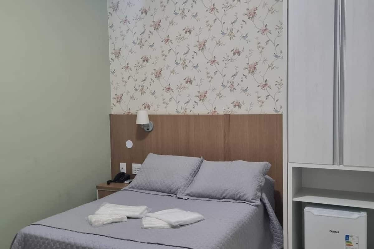 Superior Solteiro | Minibar, bureau, accès au Wi-Fi (inclus), literie fournie